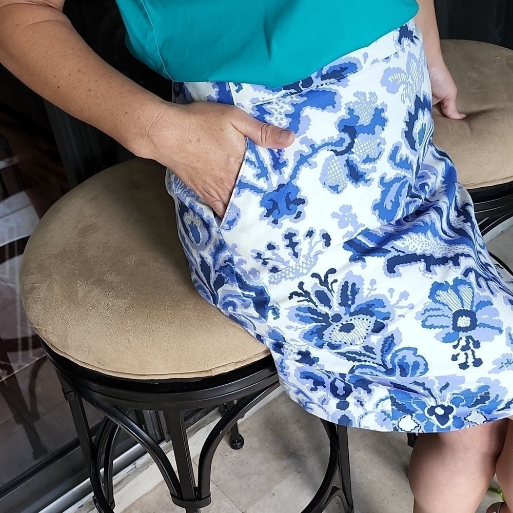 VEUC Sz 8 Lined Navy & Periwinkle Blue Skirt - Picture 7 of 12